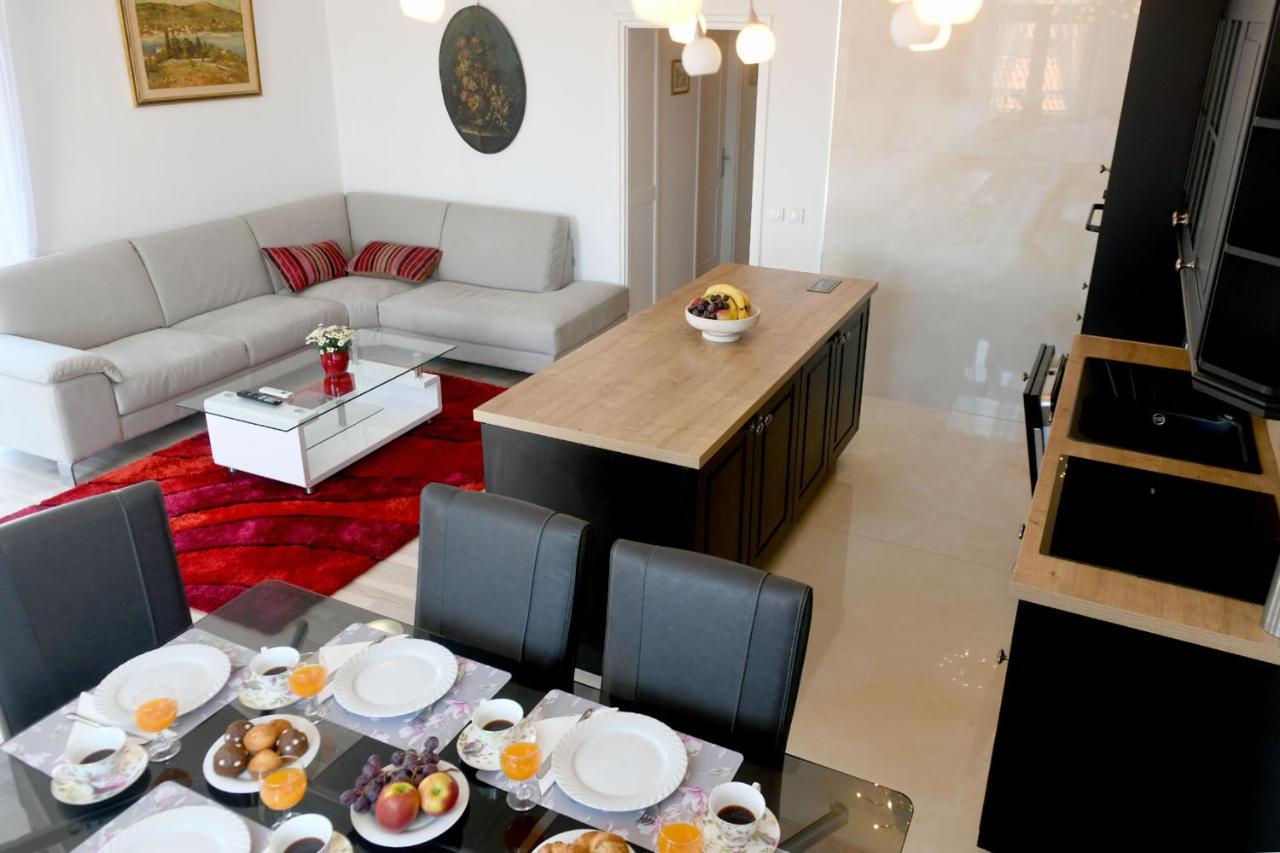 Divia Apartment Rijeka Eksteriør billede