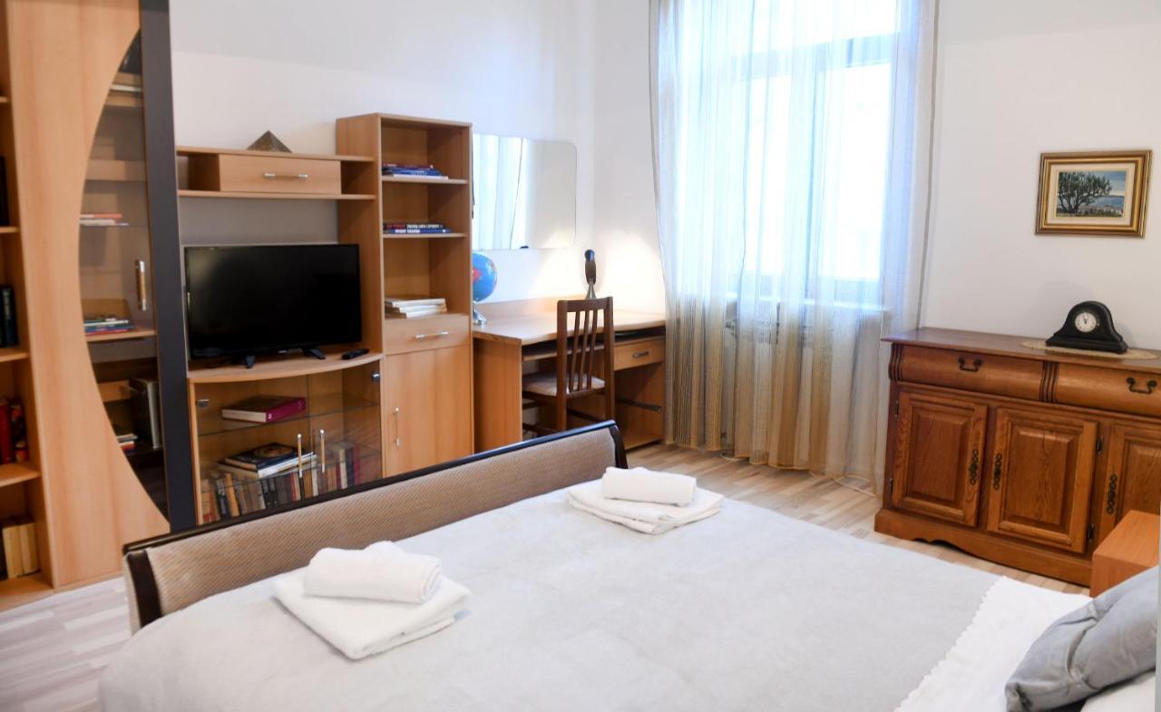 Divia Apartment Rijeka Eksteriør billede