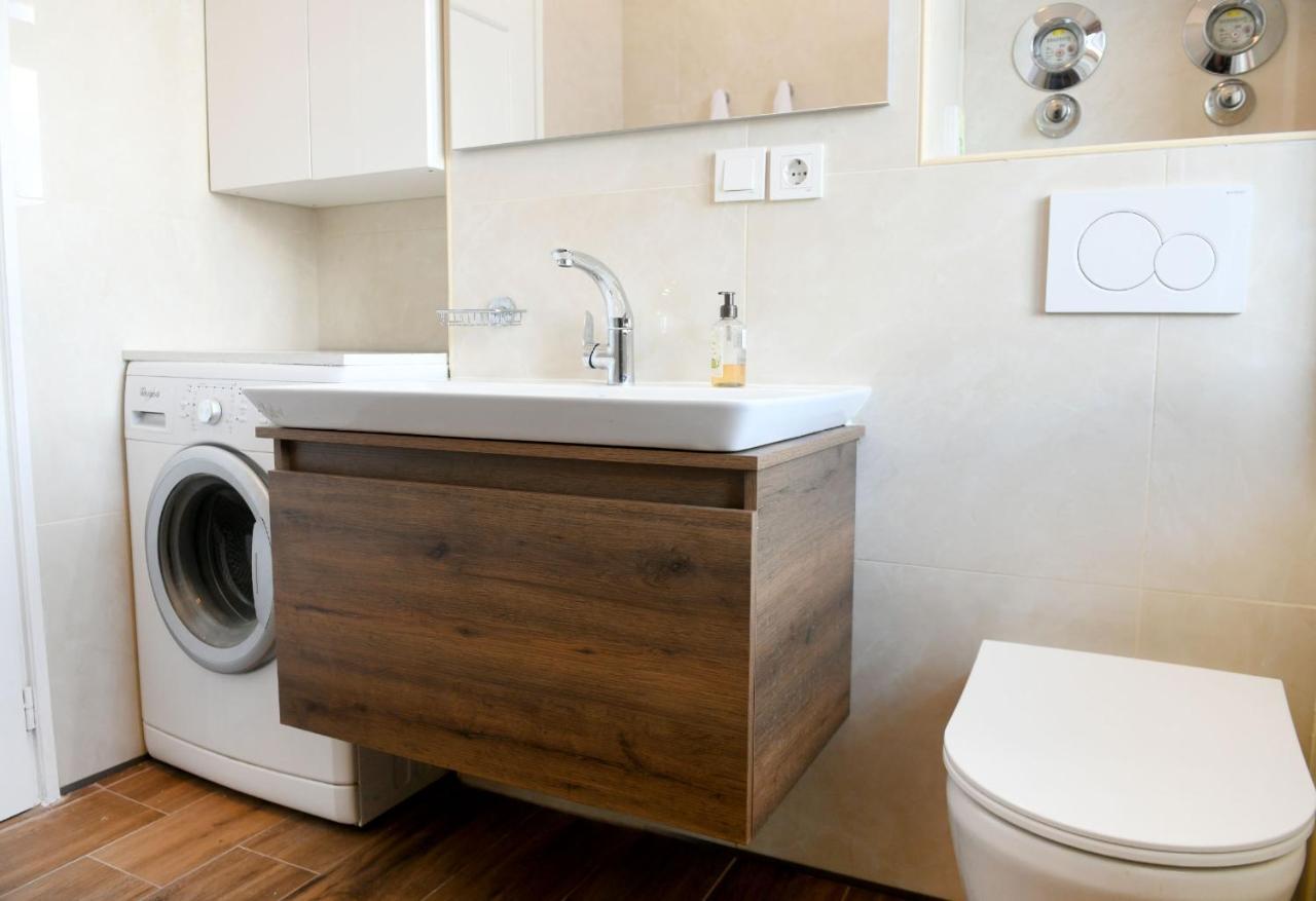 Divia Apartment Rijeka Eksteriør billede