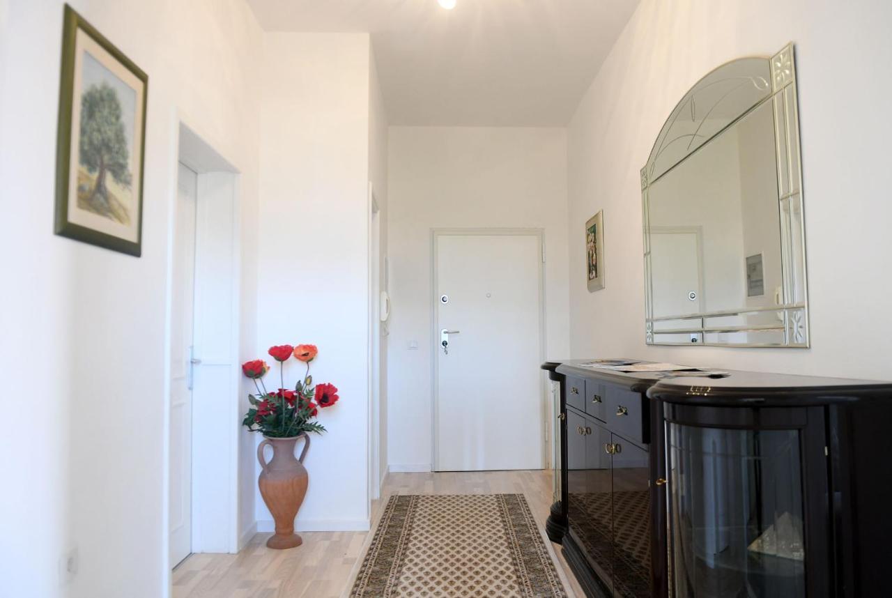 Divia Apartment Rijeka Eksteriør billede